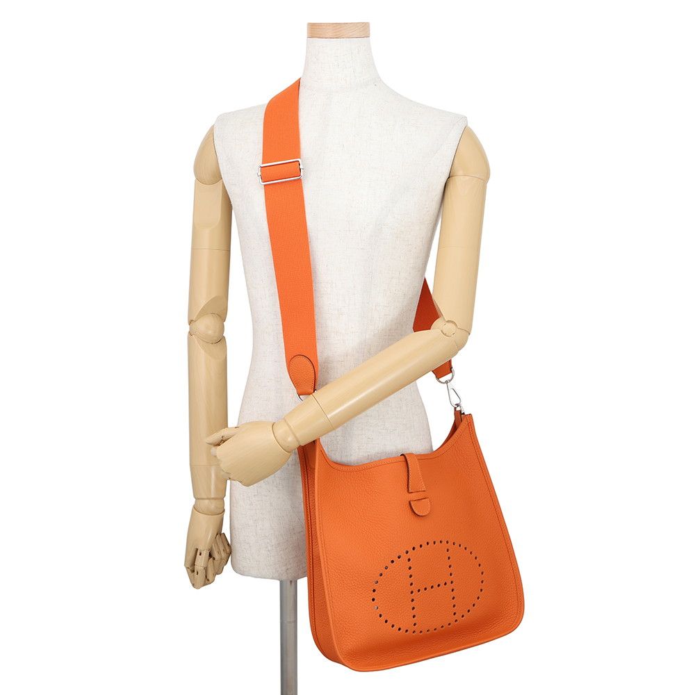 Hermes Shoulder Bag Evelyne 3 PM Silver Taurillon Clemence — view 4