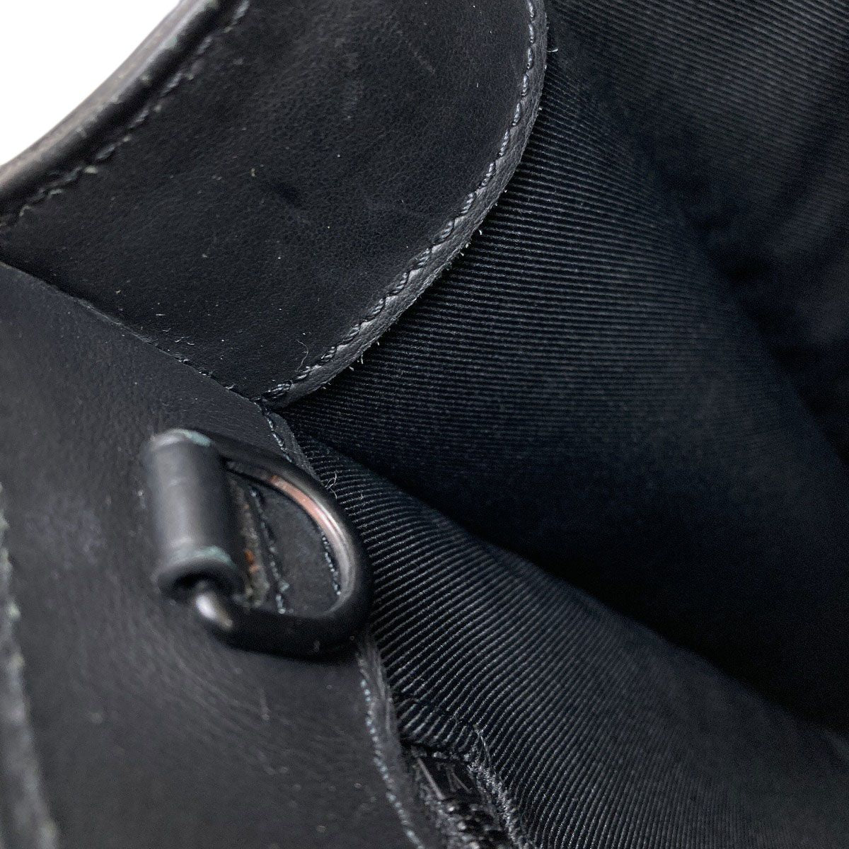 Louis Vuitton Sac Plat Tote Taurillon — view 9