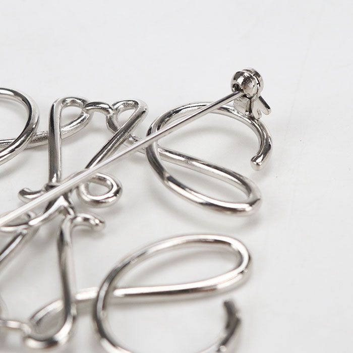 Loewe Anagram 111.25.020 Brooch Metal — view 3