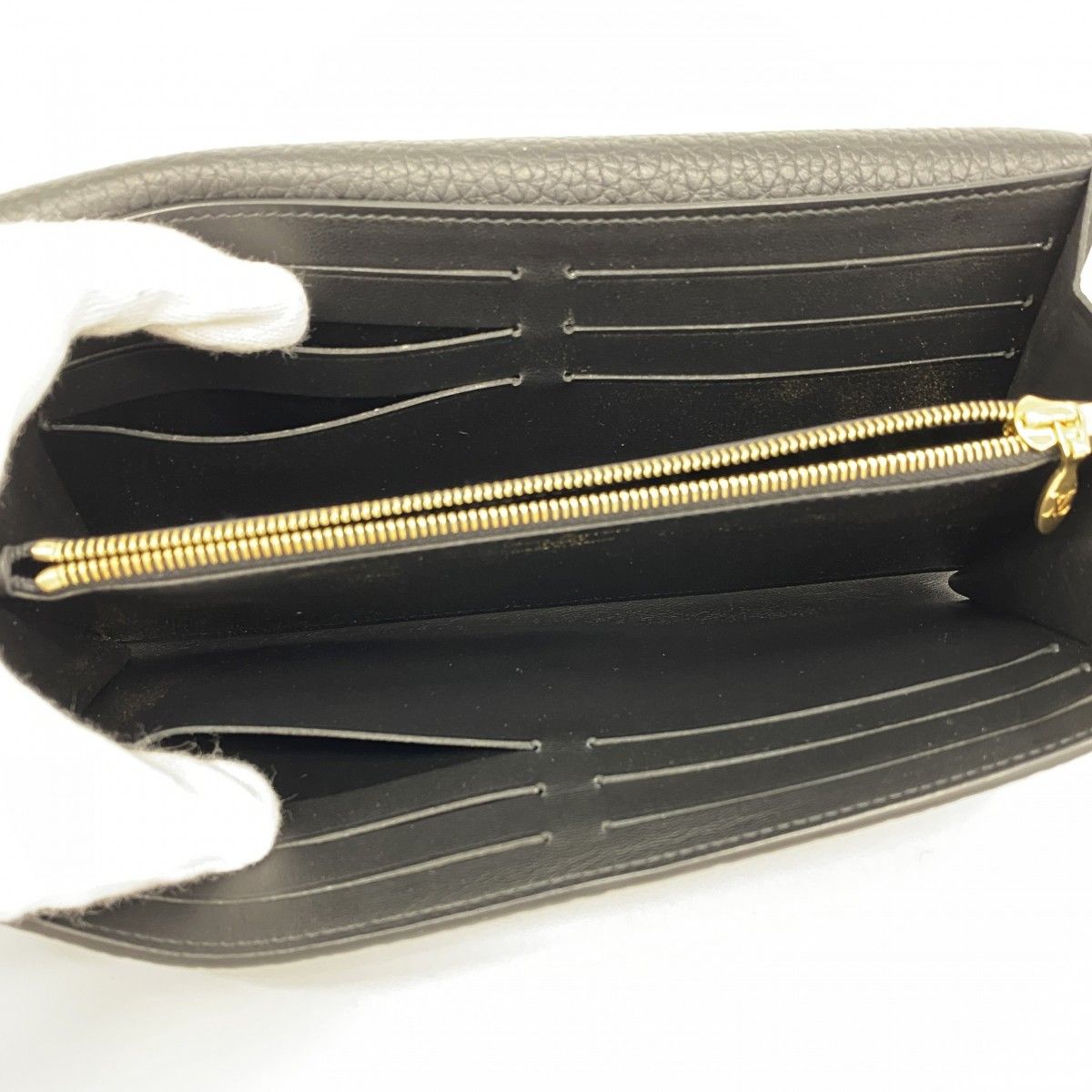 Louis Vuitton Wallet Portefeuille Capucines Noir — view 3