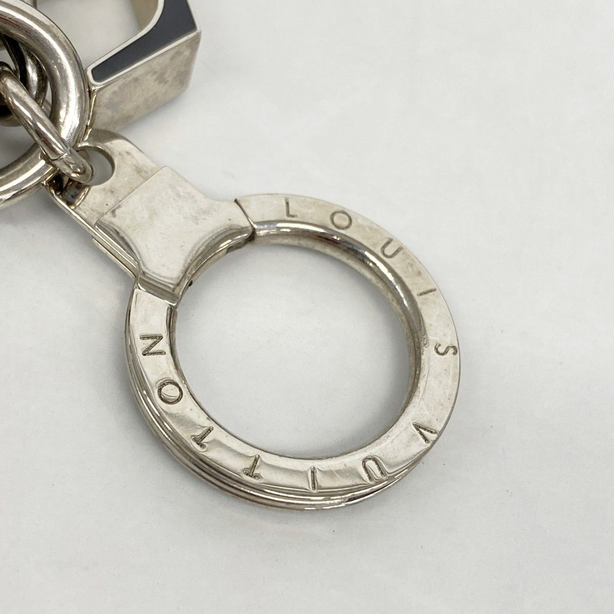 Louis Vuitton Key Holder Charm Porte Cles Initial LV Silver Black — view 3