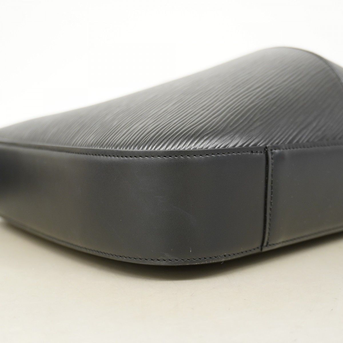 Louis Vuitton Shoulder Bag Epi Rebri Noir — view 7