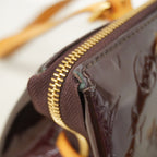 Louis Vuitton Shoulder Bag Vernis Rosewood Avenue Amarante — view 6