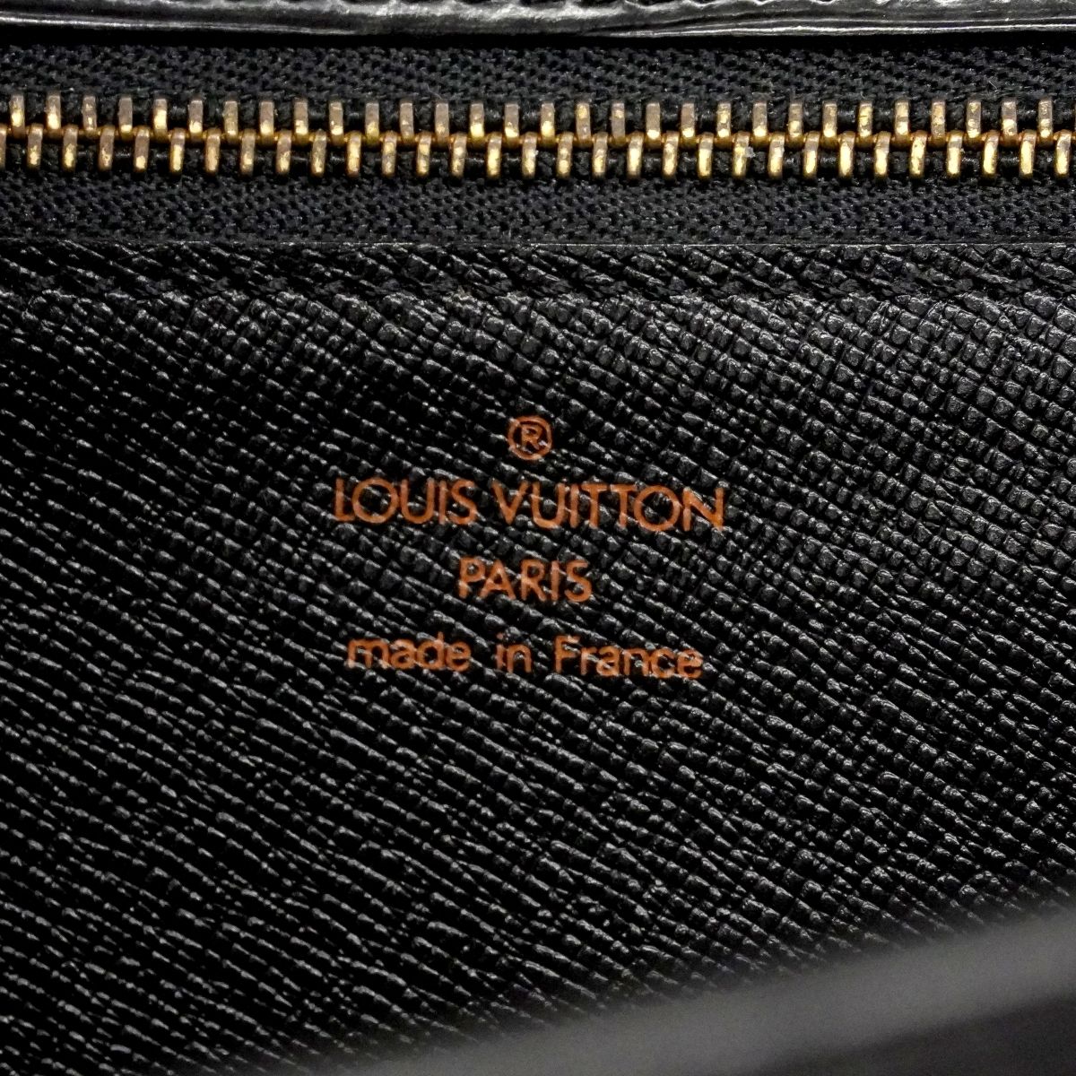 Louis Vuitton Clutch Epi Pochette Series Dragonne Noir — view 5