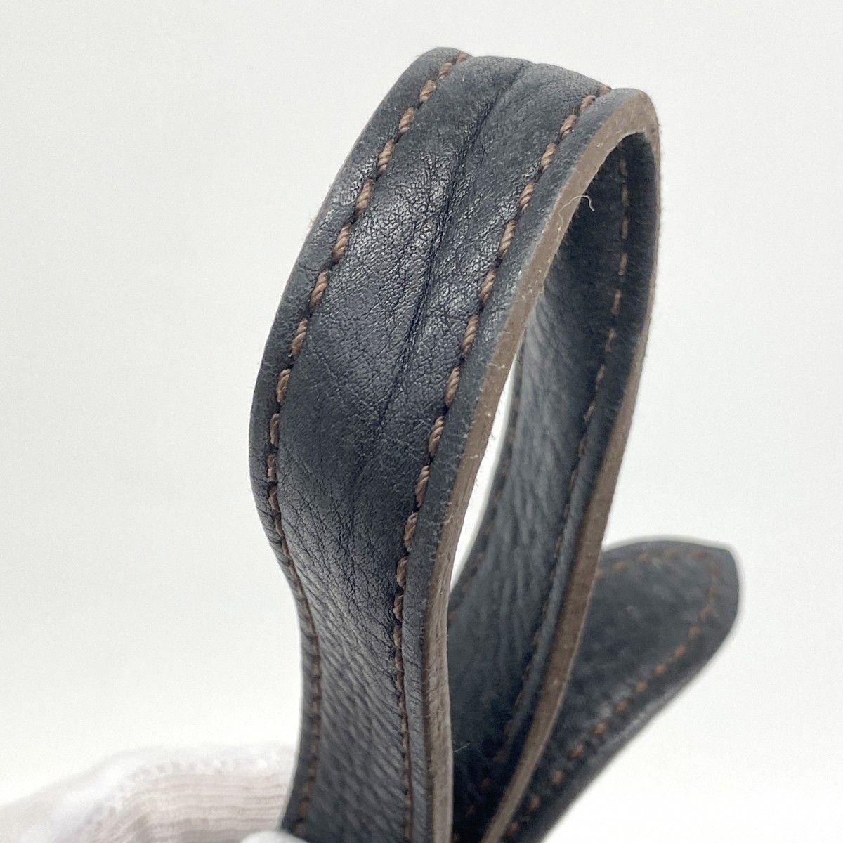 Louis Vuitton Shoulder Bag Mahina XS Noir — view 8