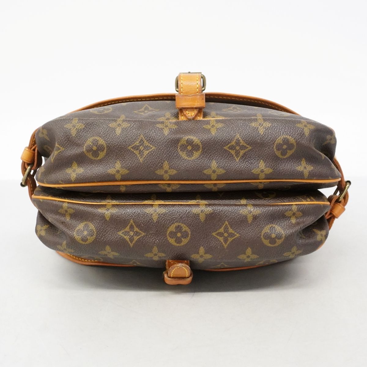 Louis Vuitton Shoulder Bag Monogram Saumur 30 Brown — view 3
