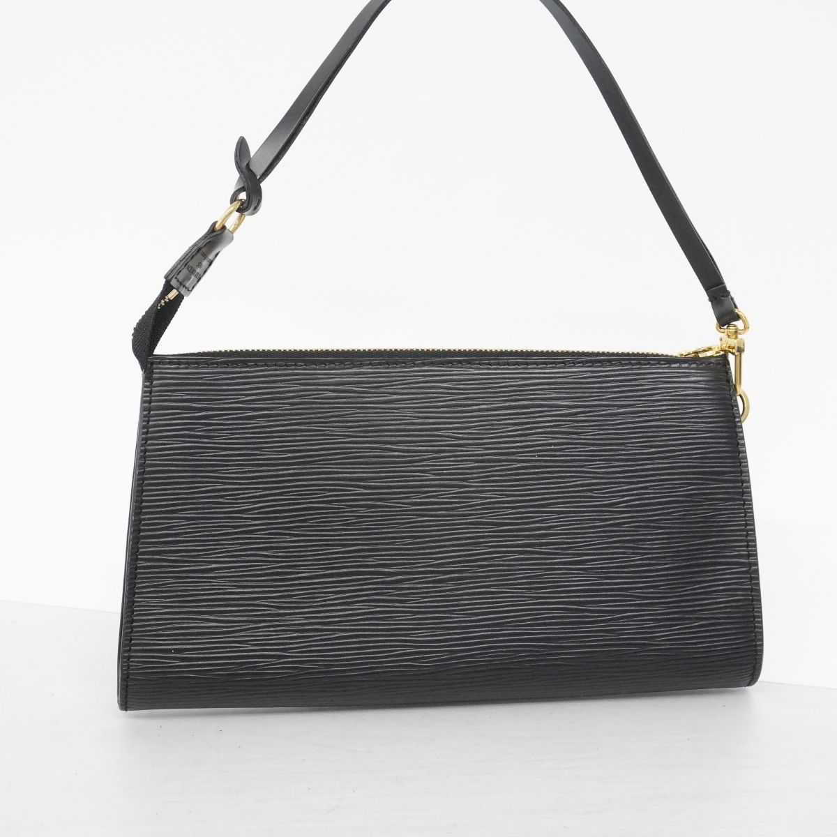 Louis Vuitton Pouch Epi Pochette Noir — view 9