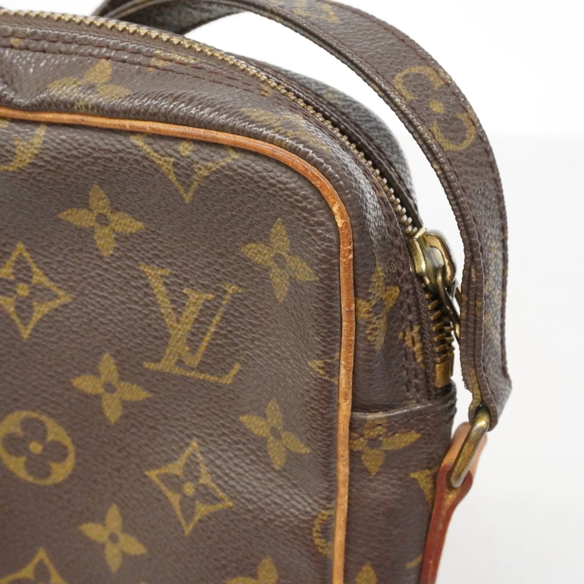 Louis Vuitton Shoulder Bag Monogram Amazon Brown — view 6
