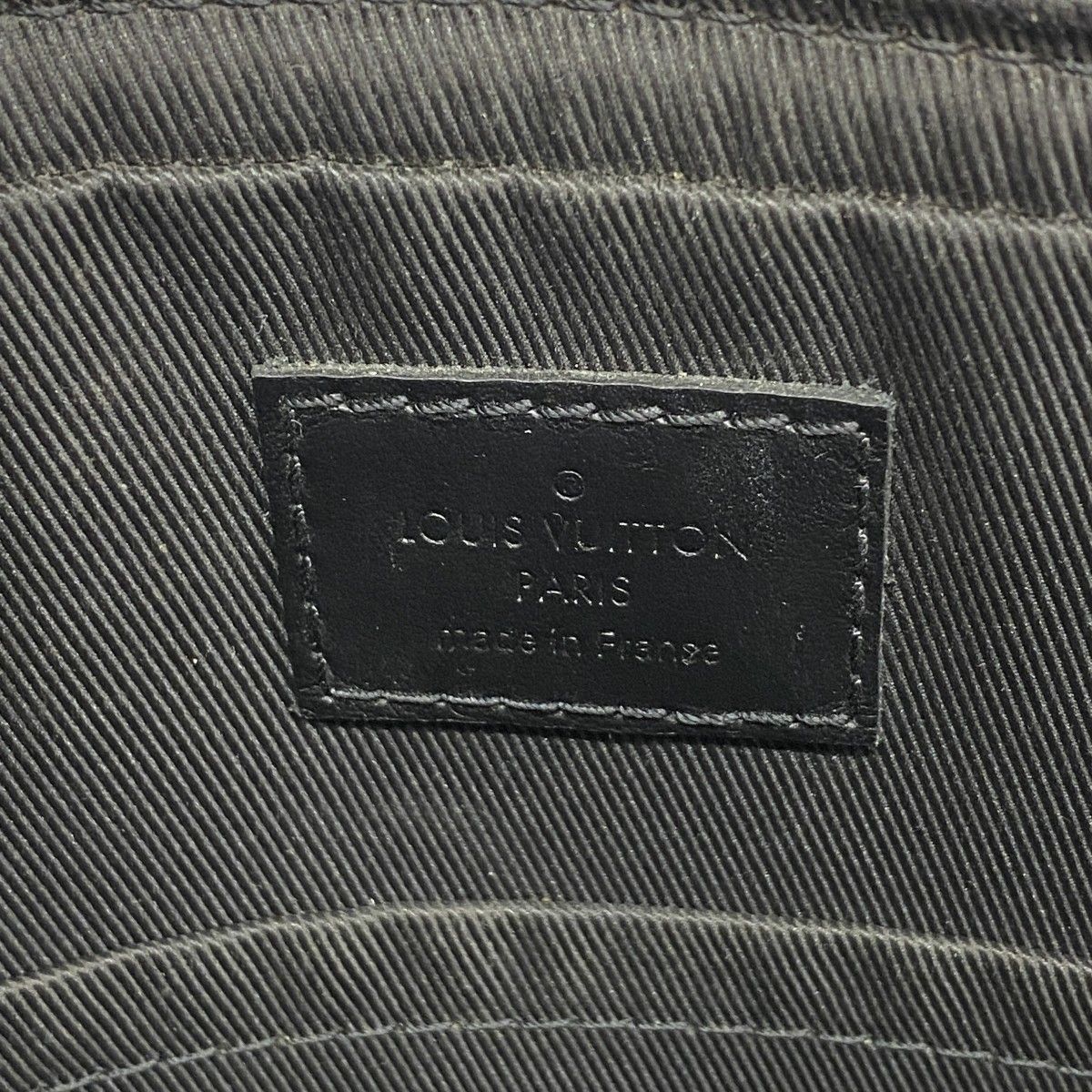 Louis Vuitton Shoulder Bag Monogram Eclipse Reverse Trio Messenger Black Gray — view 5