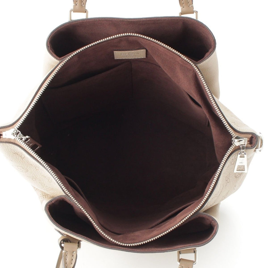 Louis Vuitton Mahina Omea Leather Shoulder Handbag Beige — view 6