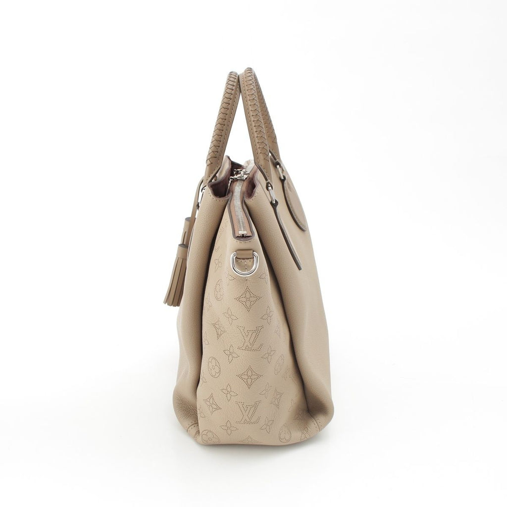 Louis Vuitton Mahina Omea Leather Shoulder Handbag Beige — view 3