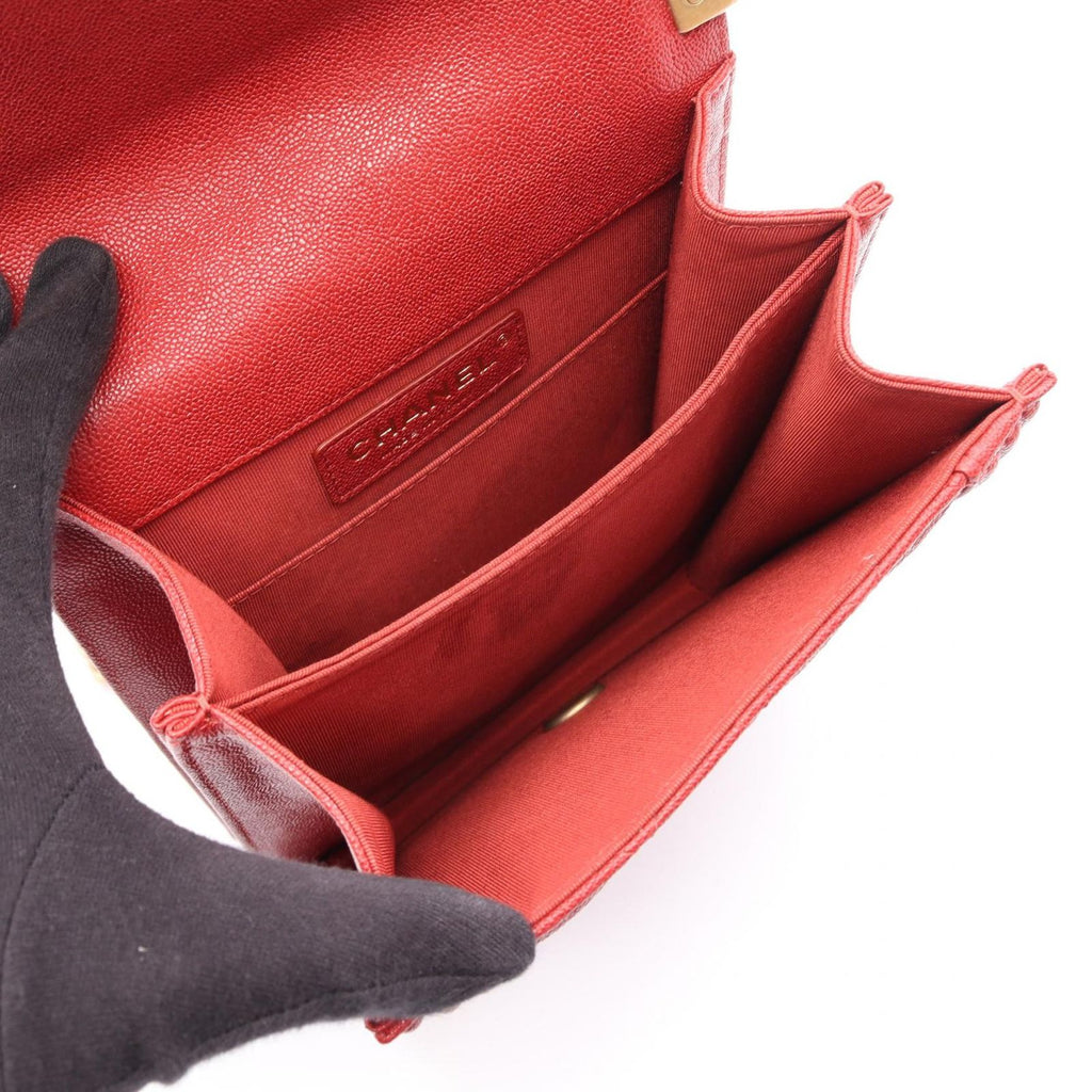 Chanel Shoulder Bag Boy Quilted Red Calf Boy Chain — view 3