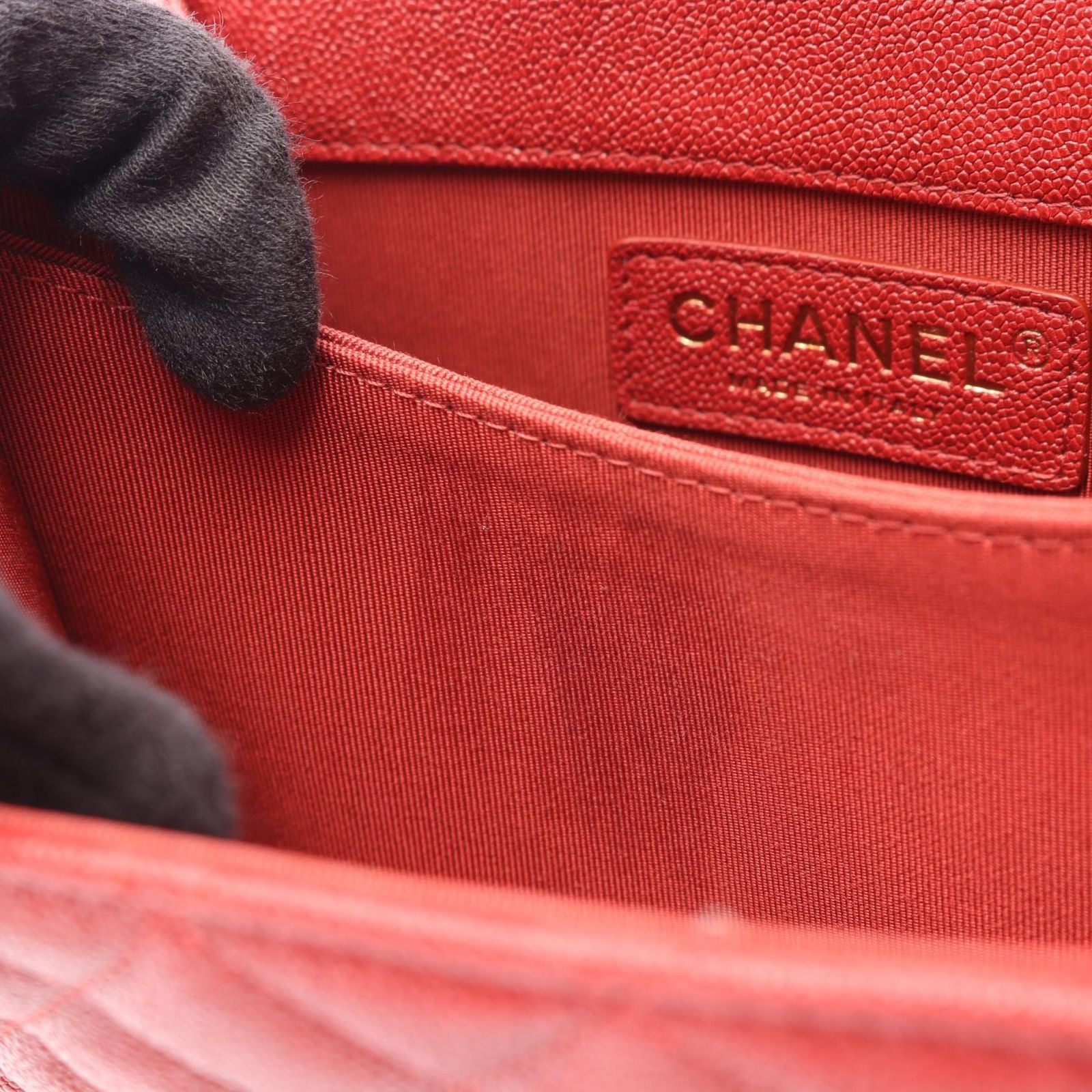 Chanel Shoulder Bag Boy Quilted Red Calf Boy Chain — view 6