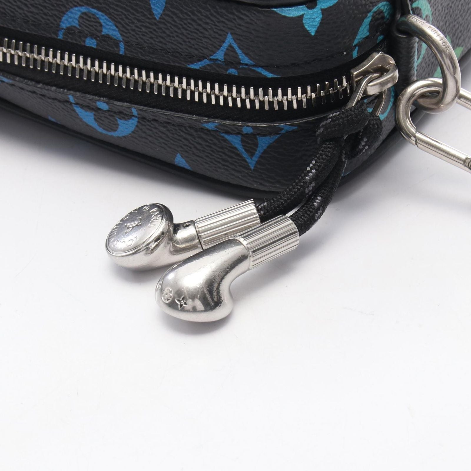 Louis Vuitton Shoulder Bag Trocadero Wearable Wallet Gradient Black Canvas — view 5