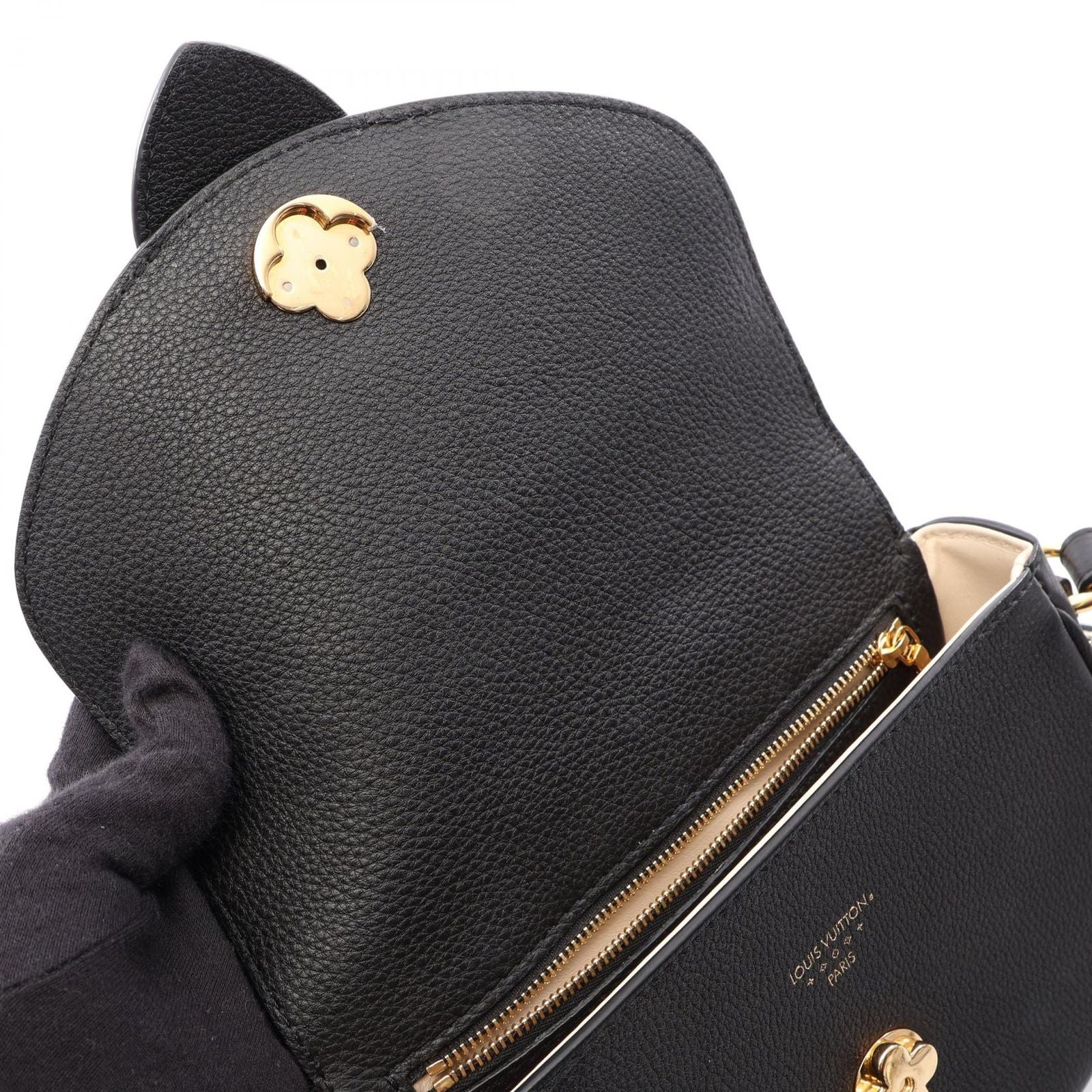 Louis Vuitton Shoulder Bag LV Pont 9 LV Neuf Soft PM Noir Leather — view 6