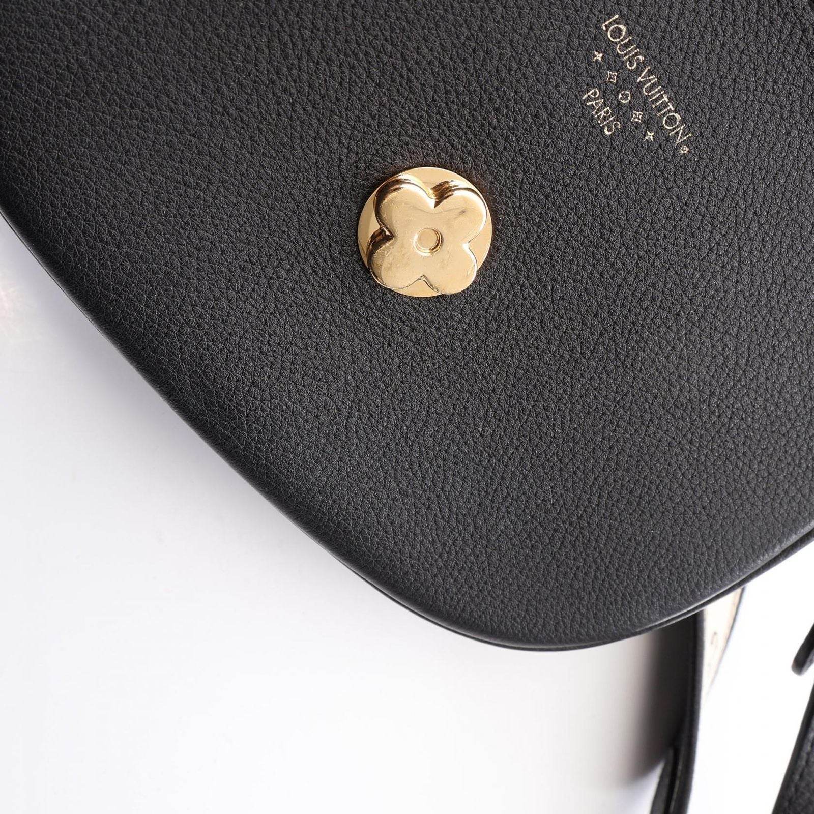 Louis Vuitton Shoulder Bag LV Pont 9 LV Neuf Soft PM Noir Leather — view 7