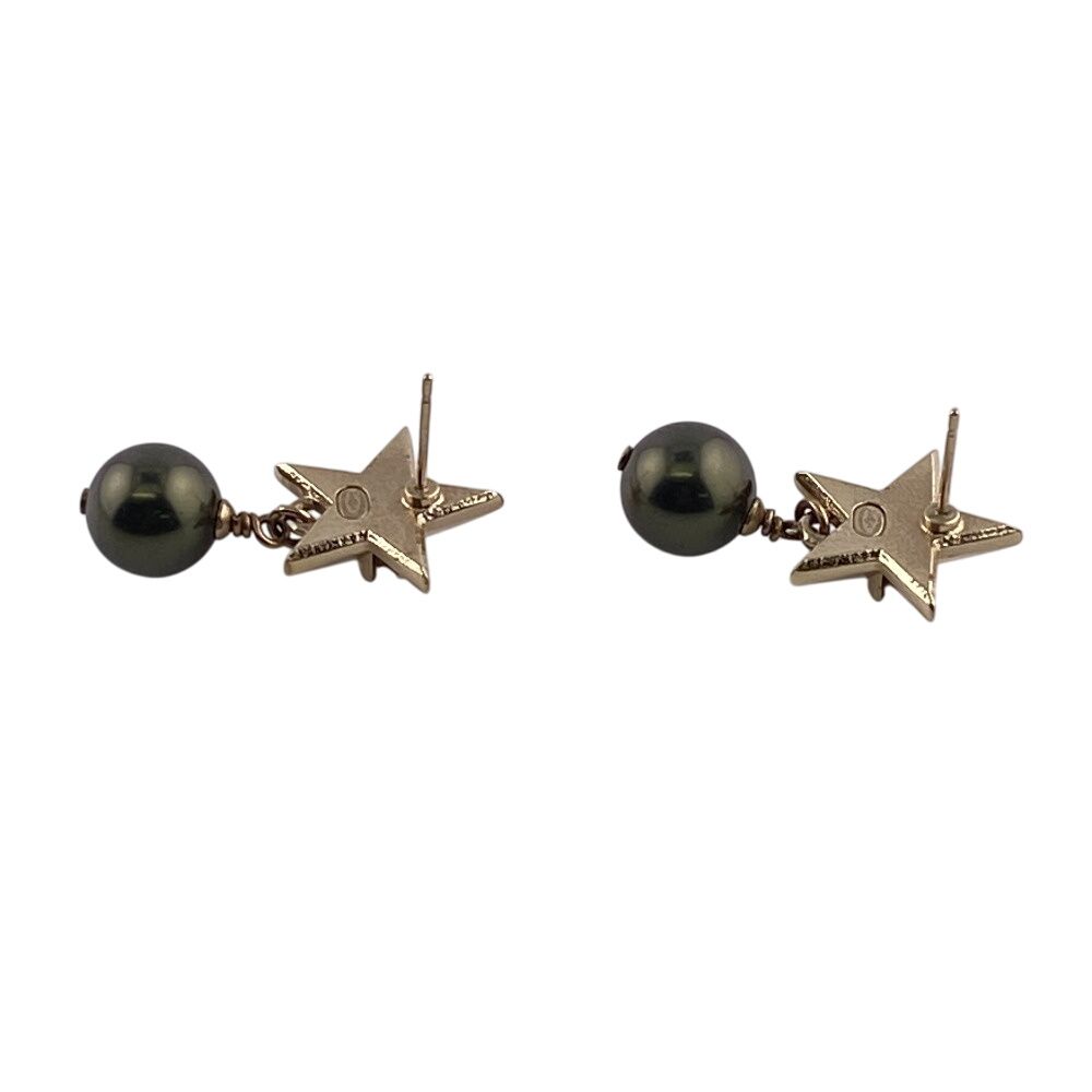 Chanel CC Logo Star Pearl Earrings Gold — view 2