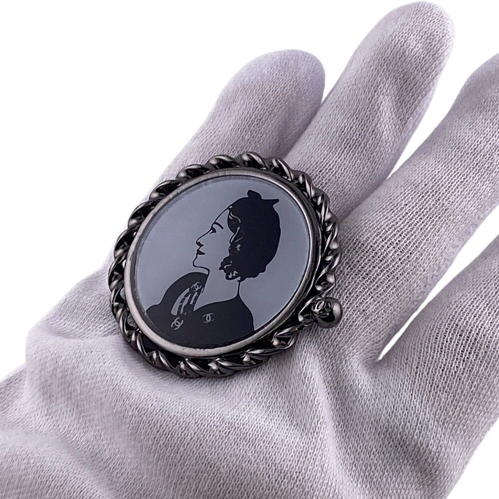 Chanel Mademoiselle CC Logo Ring Black — view 6