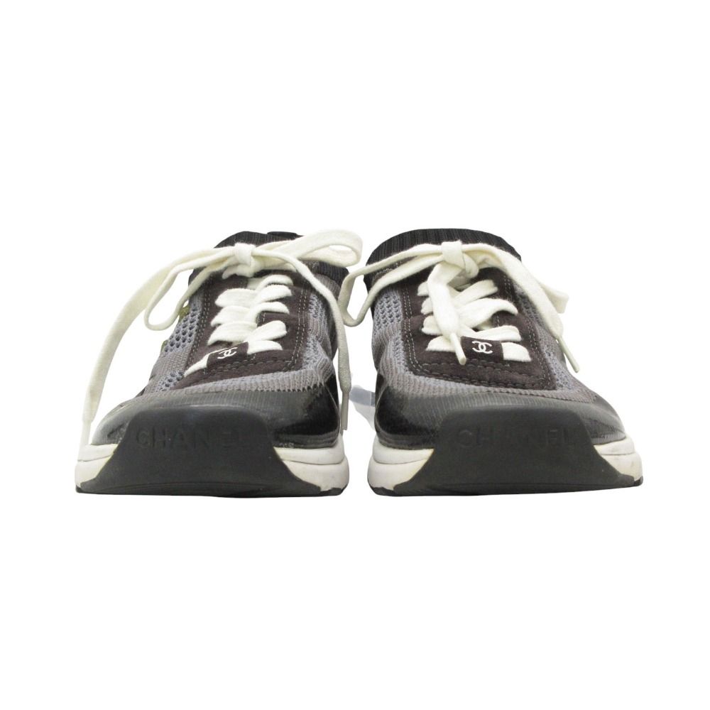 Chanel Sneakers CC Logo Mesh Knit Low Cut Enamel — view 3