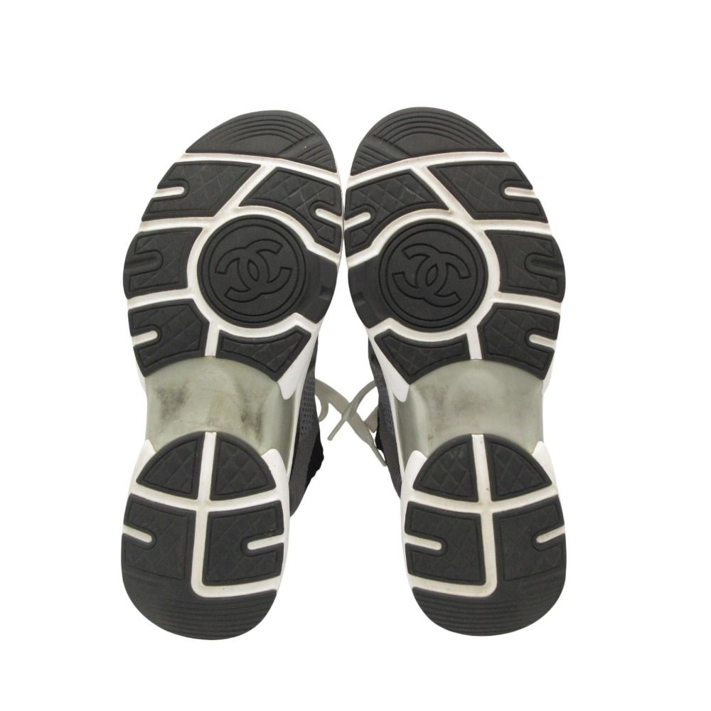 Chanel Sneakers CC Logo Mesh Knit Low Cut Enamel — view 9