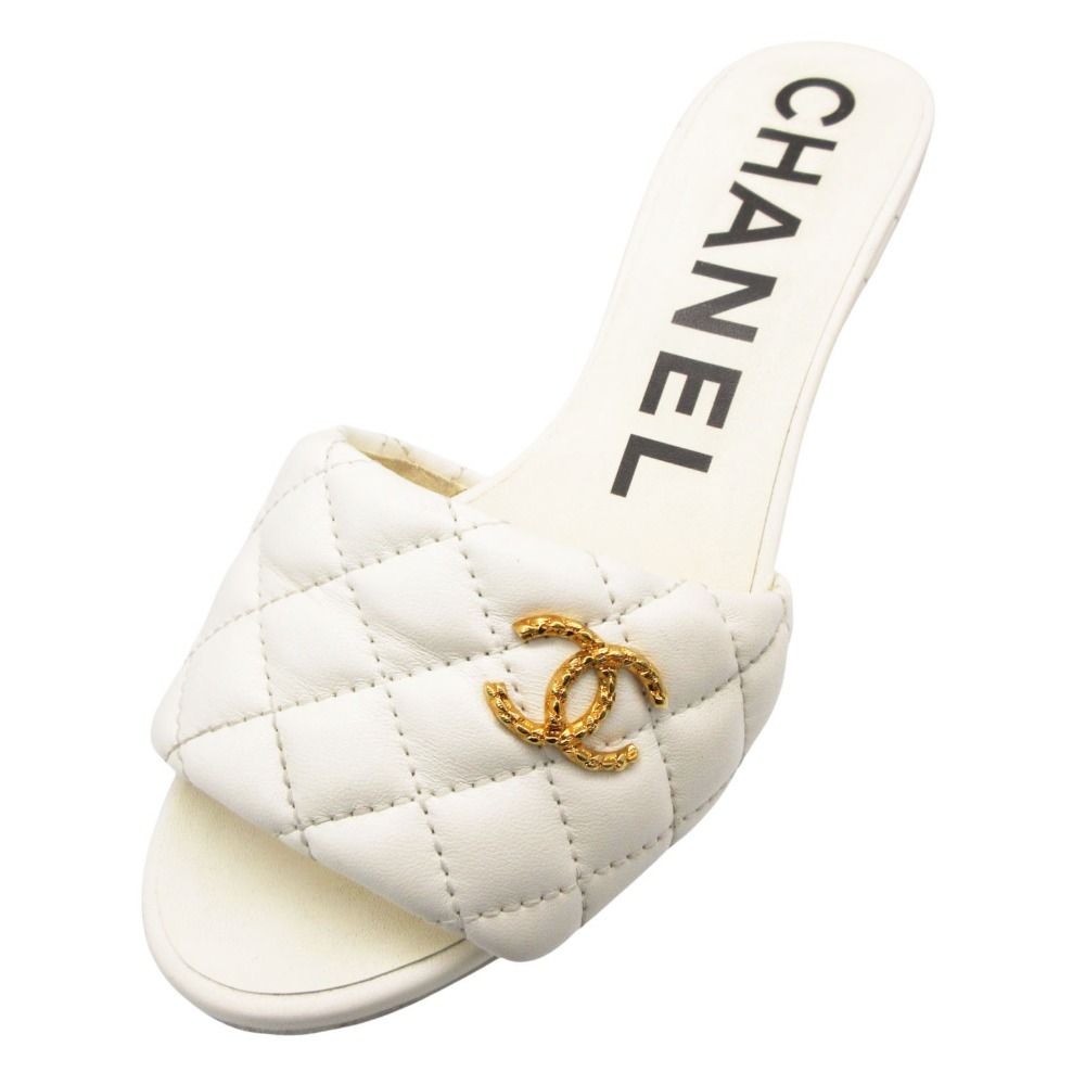 Chanel Mules Quilted Lambskin Leather Sandals CC Gold CC Logo Shoes White