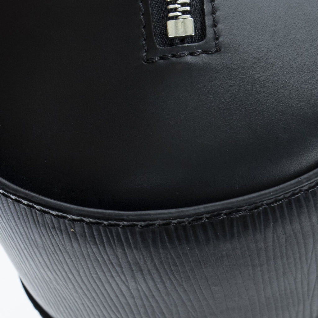 Louis Vuitton Soufflo Black Epi Messenger — view 8