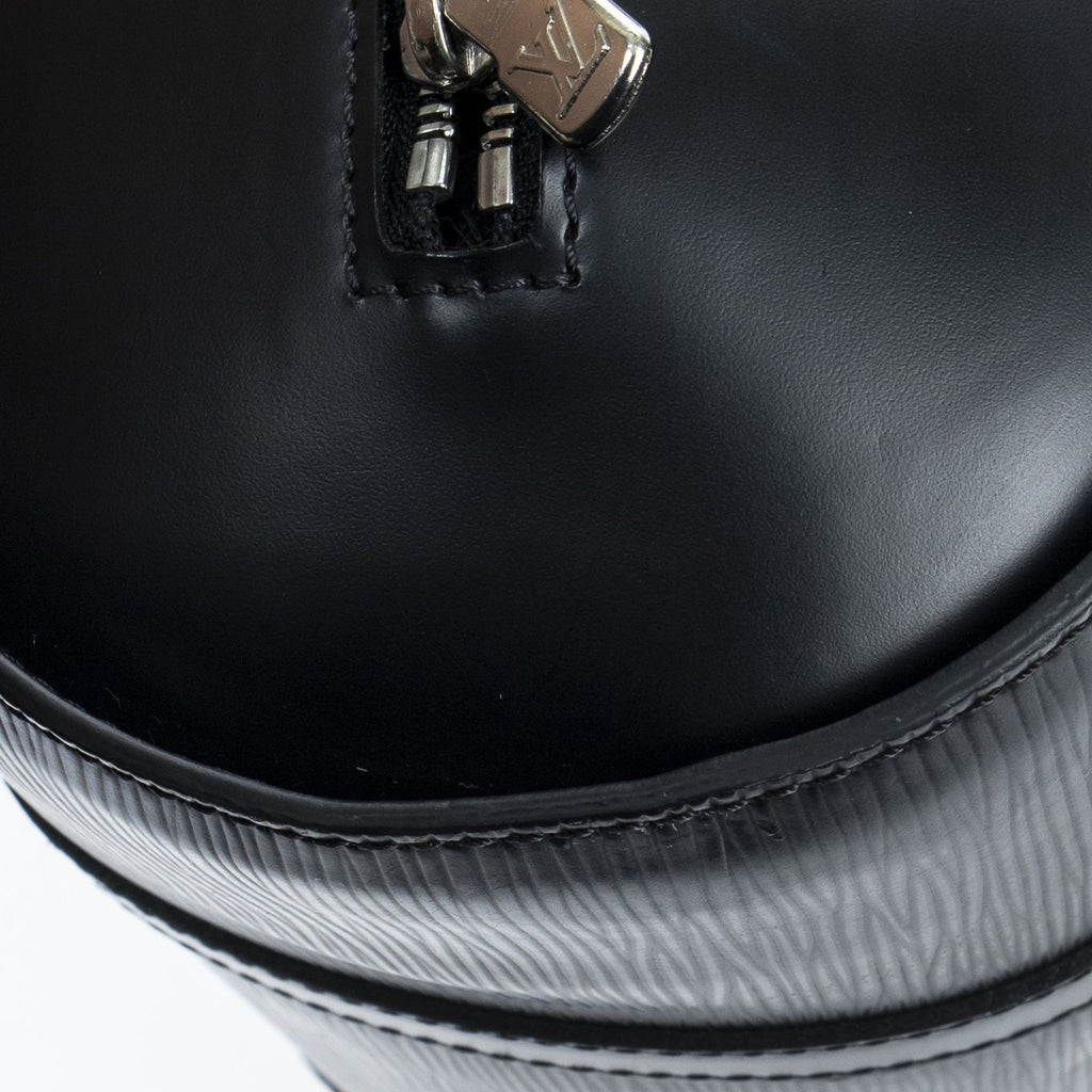 Louis Vuitton Soufflo Black Epi Messenger — view 7