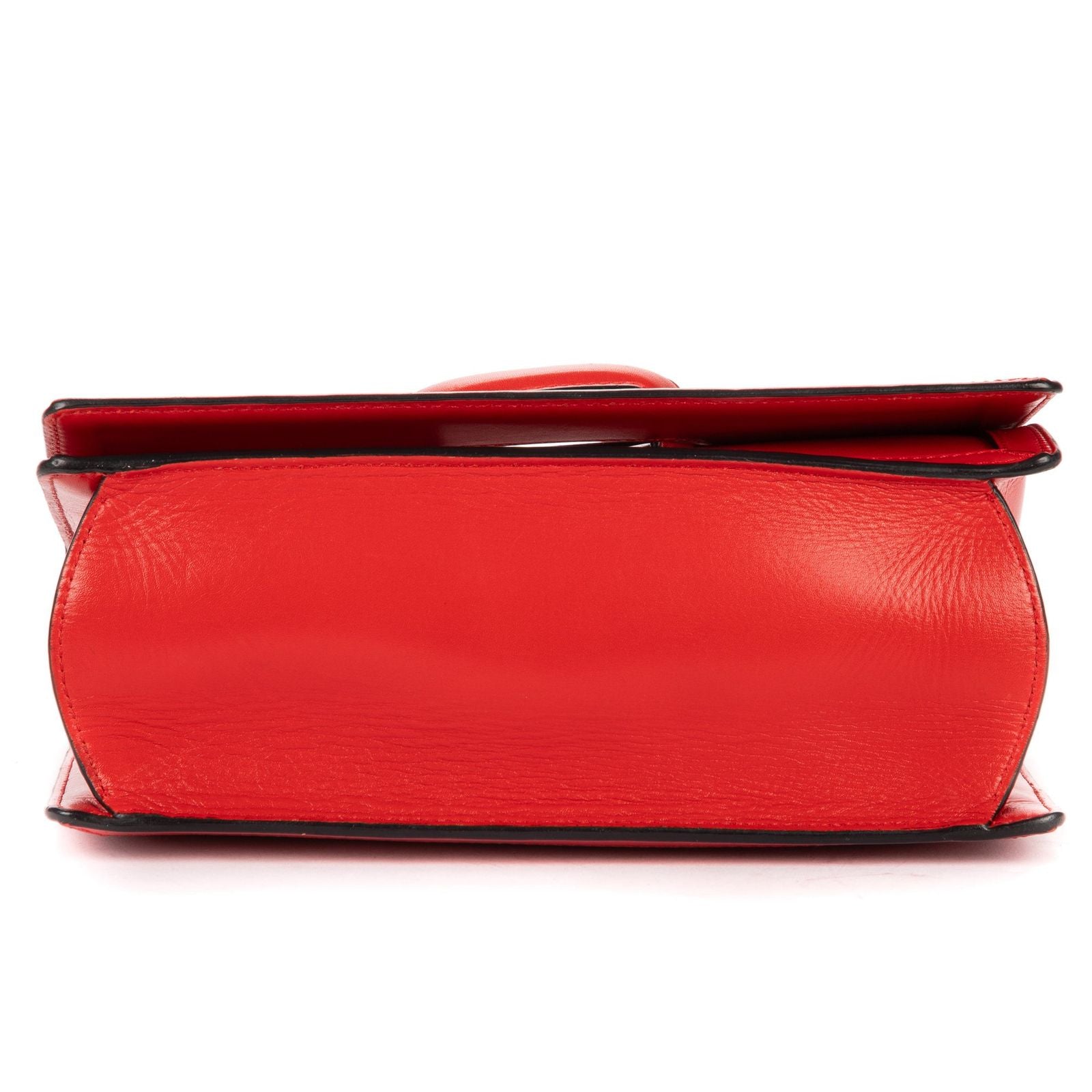 Loewemedium Barcelona Red Smooth Calfskin Messenger — view 6