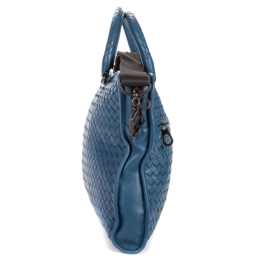 Bottega Veneta Venet Messenger Blue Intrecciato Leather — view 4