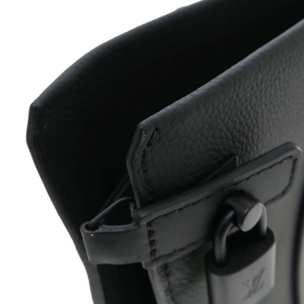 Louis Vuitton LV Aerogram Takeoff Tote Black — view 6