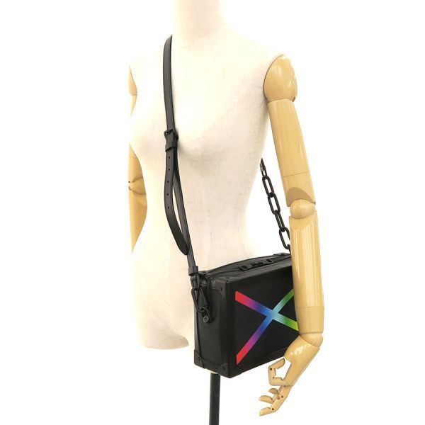 Louis Vuitton Taiga Soft Trunk Rainbow Black — view 9