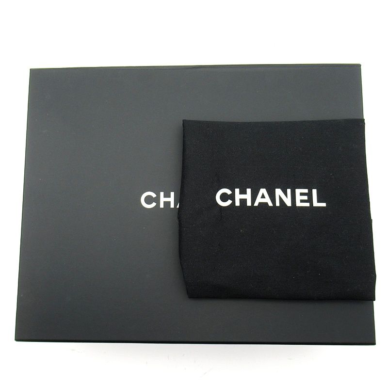 Chanel Boy Chain Shoulder Bag Lambskin Black — view 9