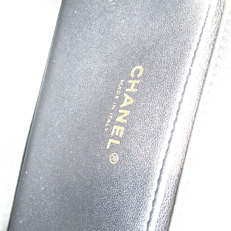 Chanel Boy Chain Shoulder Bag Lambskin Black — view 7