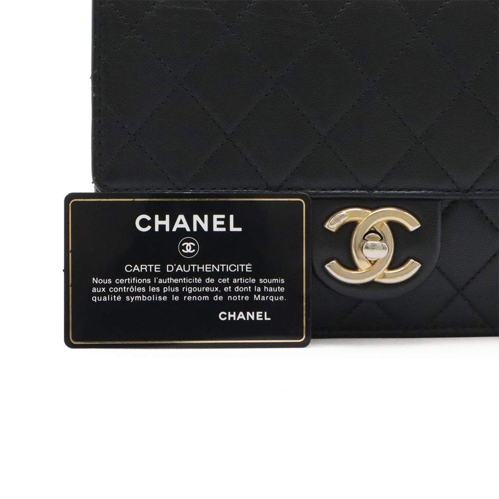 Chanel Quilted CC Logo Clear Pearl Chain Shoulder Bag Flap Goatskin Black Gold — view 9