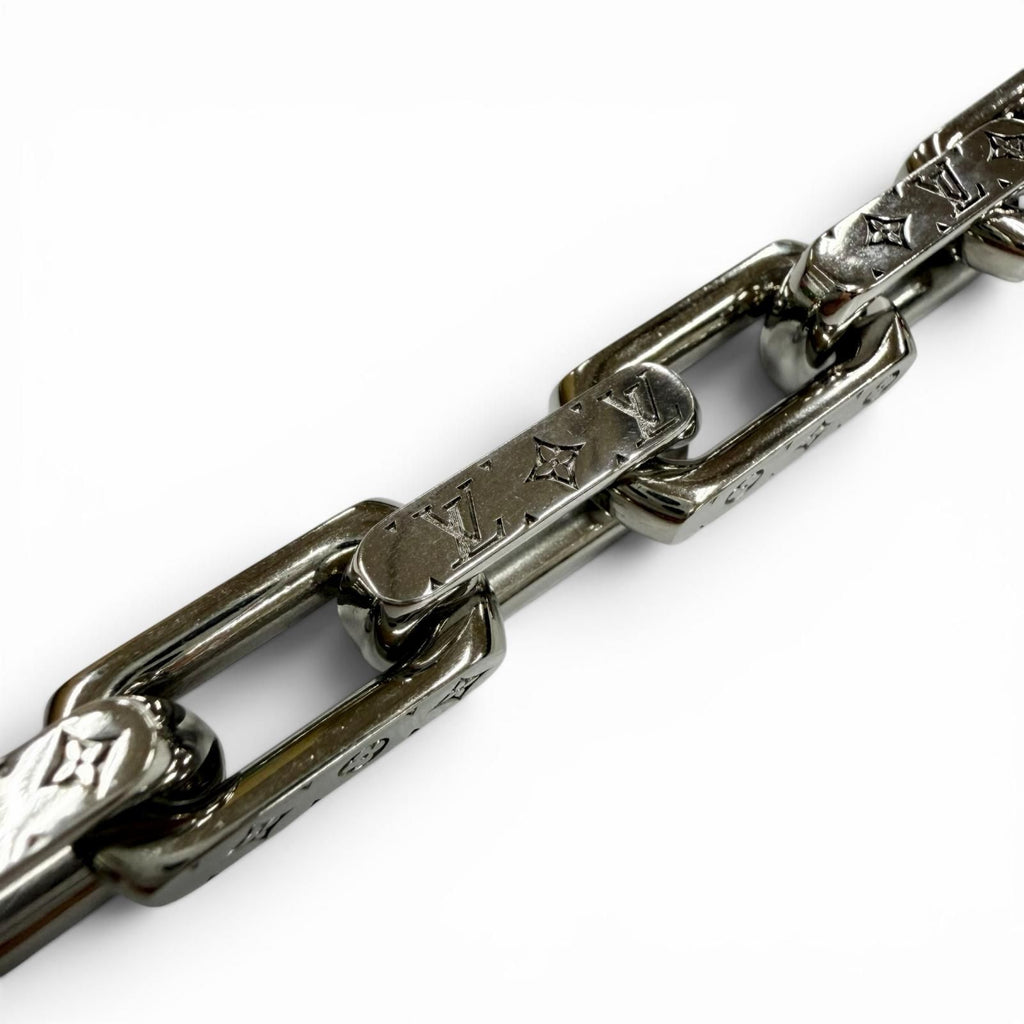 Louis Vuitton 2022 L 86900 Bracelet — view 4