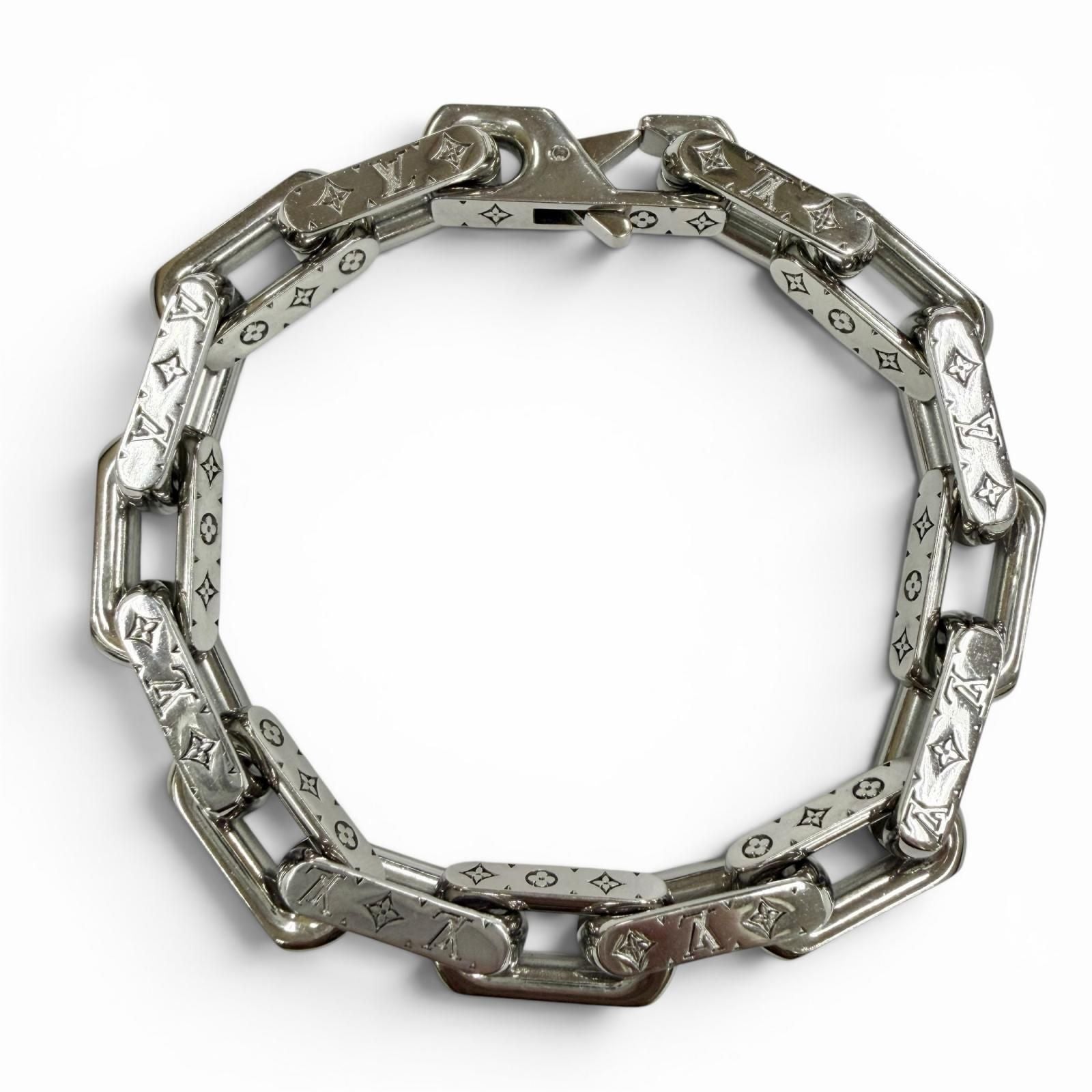 Louis Vuitton 2022 L 86900 Bracelet — view 2