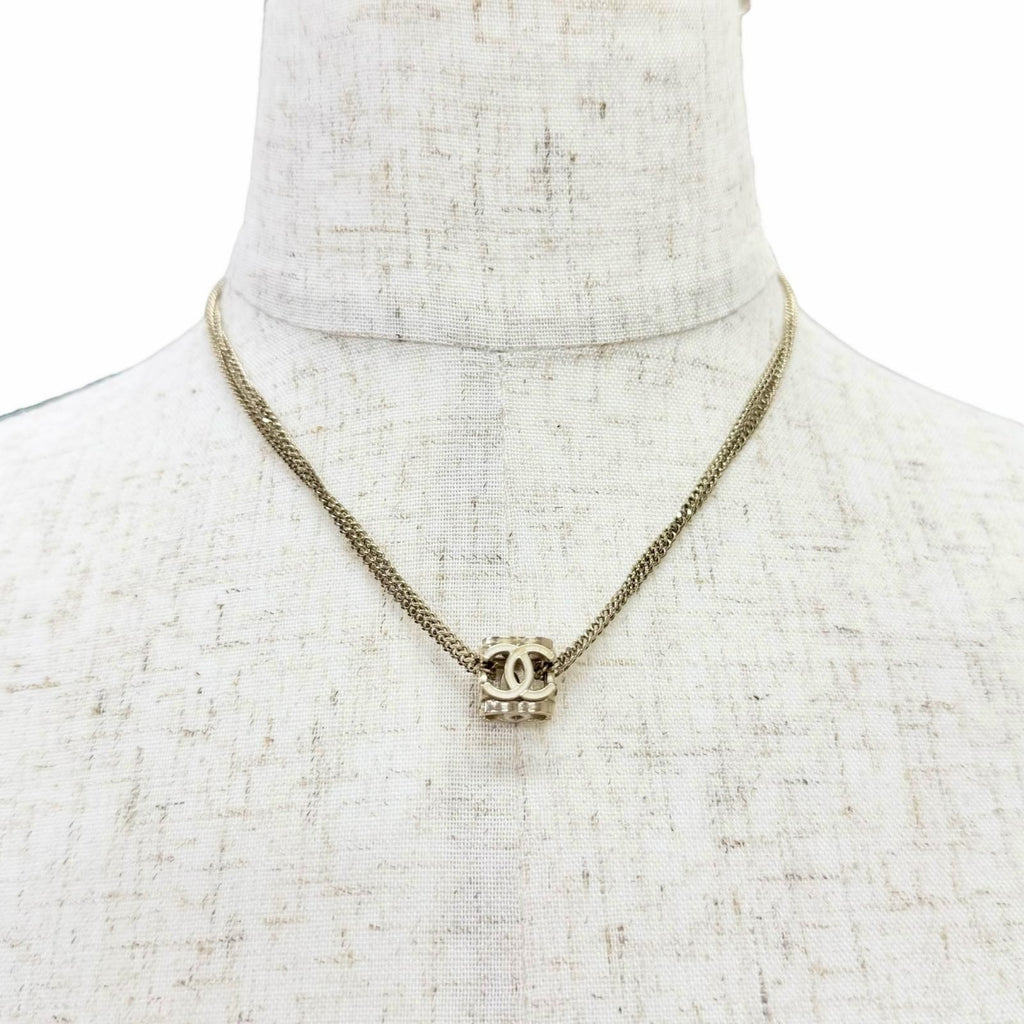 Chanel CC Logo Cube Necklace Choker Gold Recommended — view 4