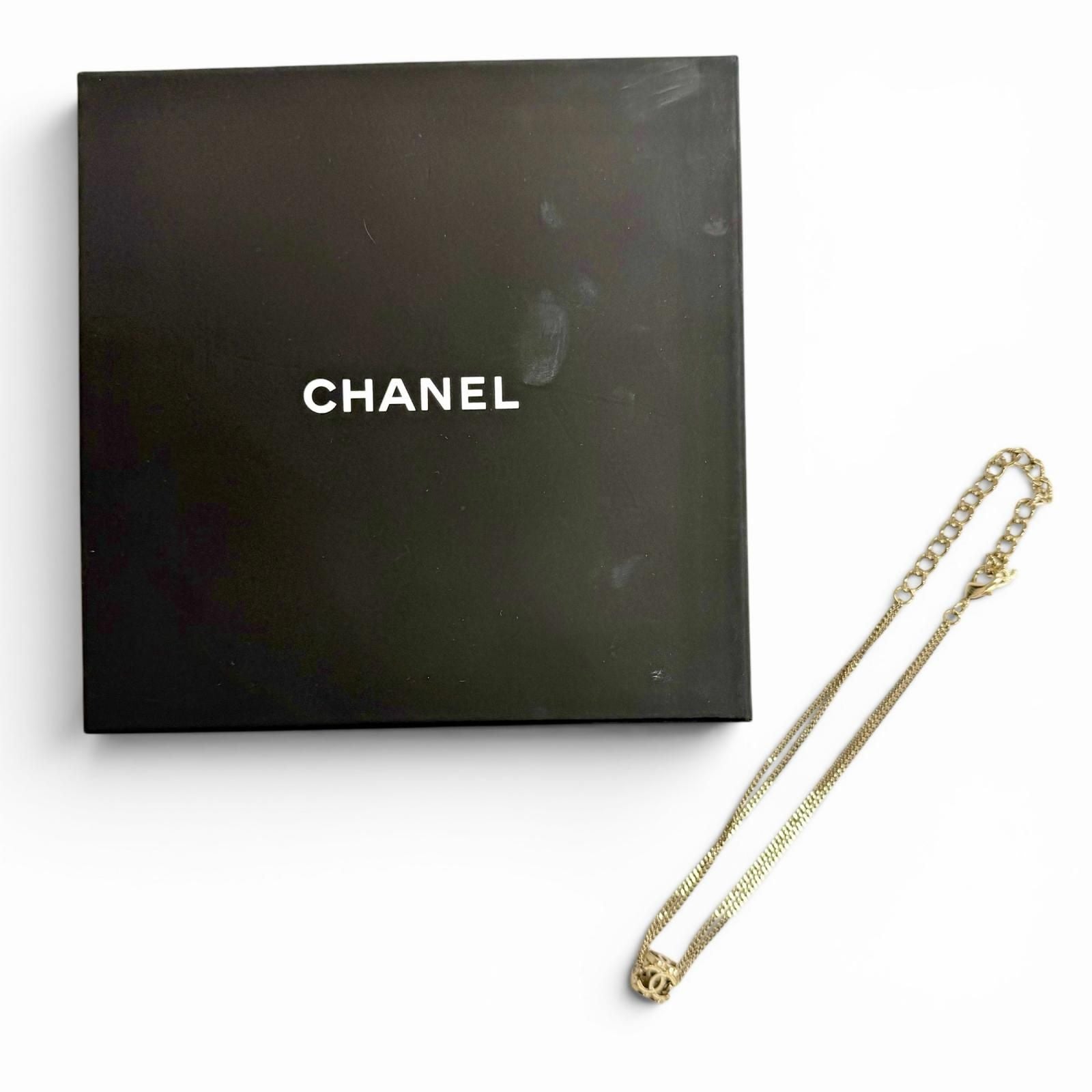 Chanel CC Logo Cube Necklace Choker Gold Recommended — view 2