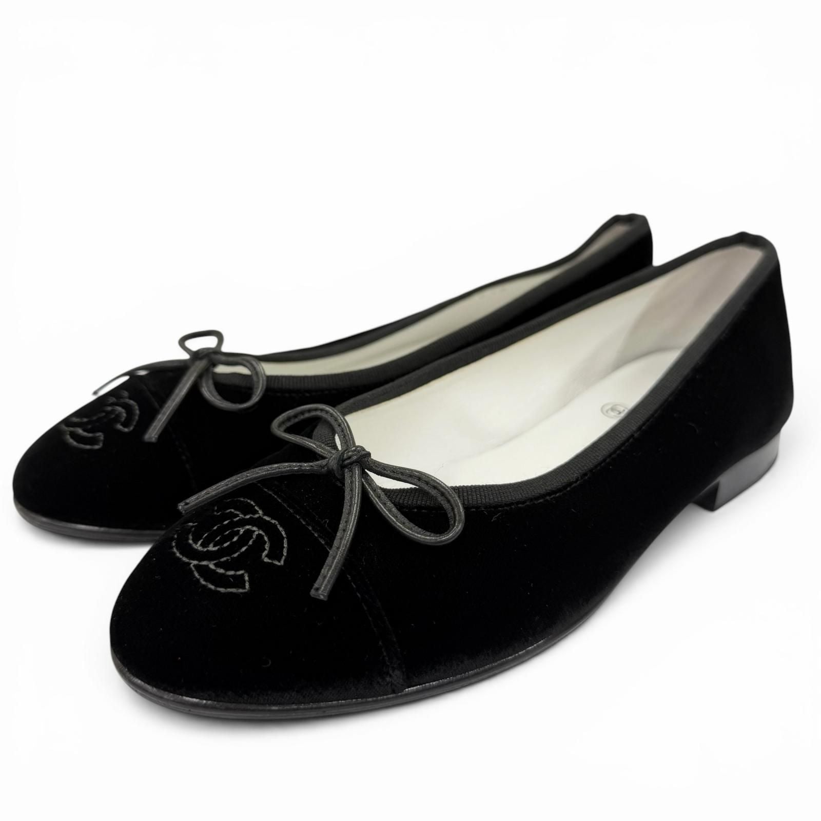 Chanel Ballerina Metiers D'art Collection CC Logo Velour Ballet Shoes Black