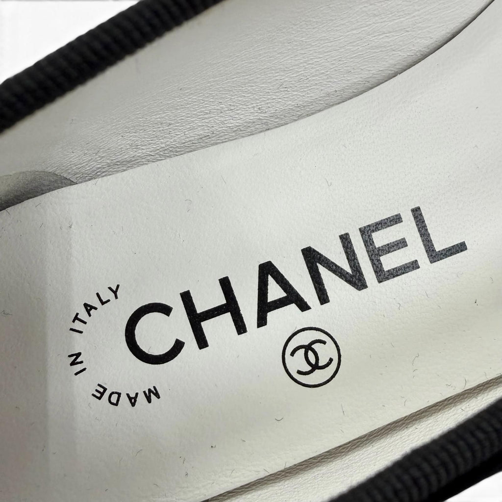 Chanel Ballerina Metiers D'art Collection CC Logo Velour Ballet Shoes Black — view 9