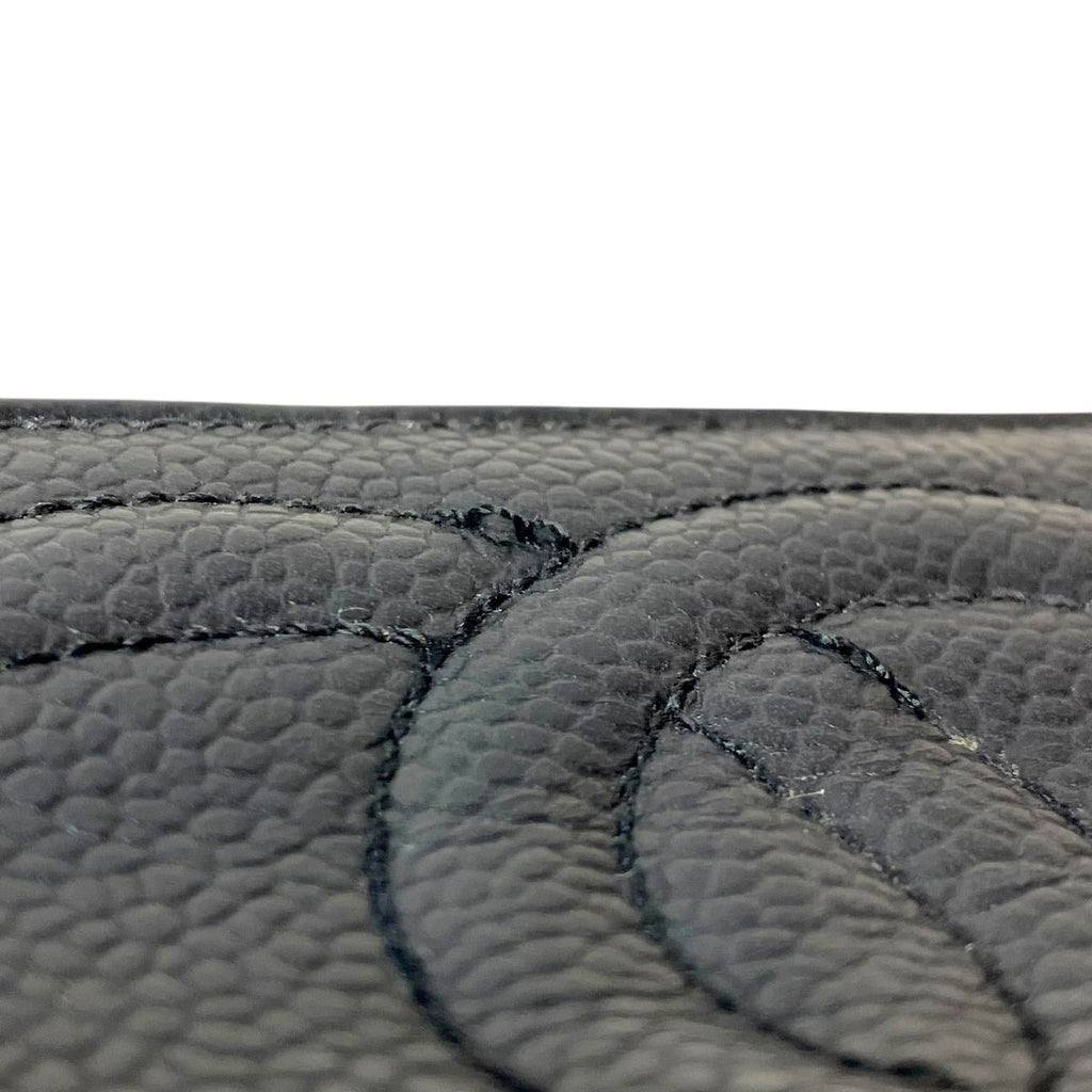 Chanel Cosmetic Pouch CC Logo Caviar Leather — view 7