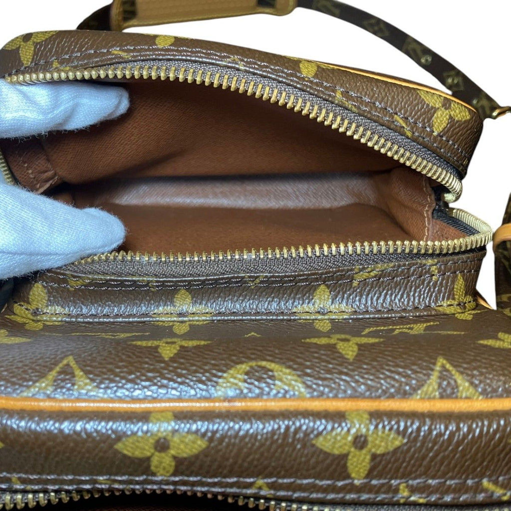 Louis Vuitton Amazon Monogram Shoulder Bag Canvas — view 7