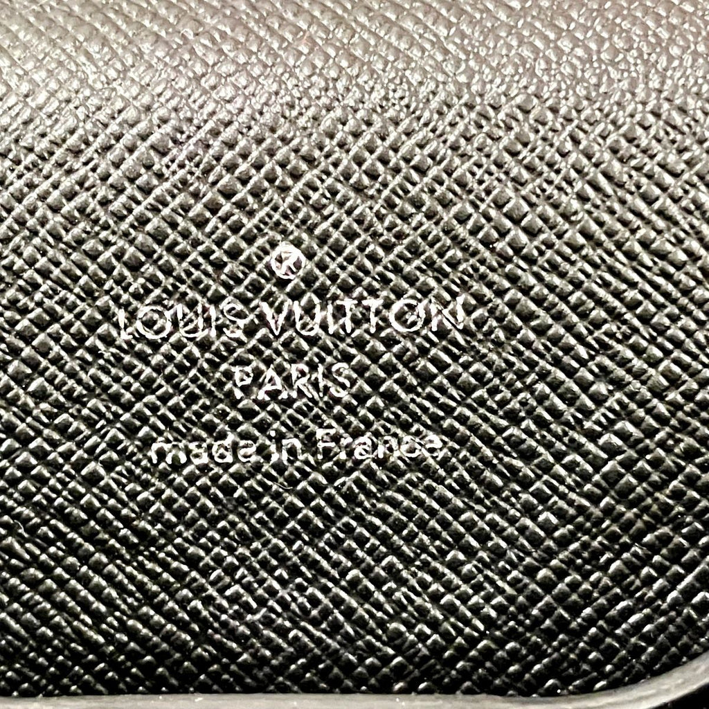 Louis Vuitton Robusto 1 Taiga Business Bag Leather — view 4