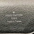 Louis Vuitton Robusto 1 Taiga Business Bag Leather — view 4