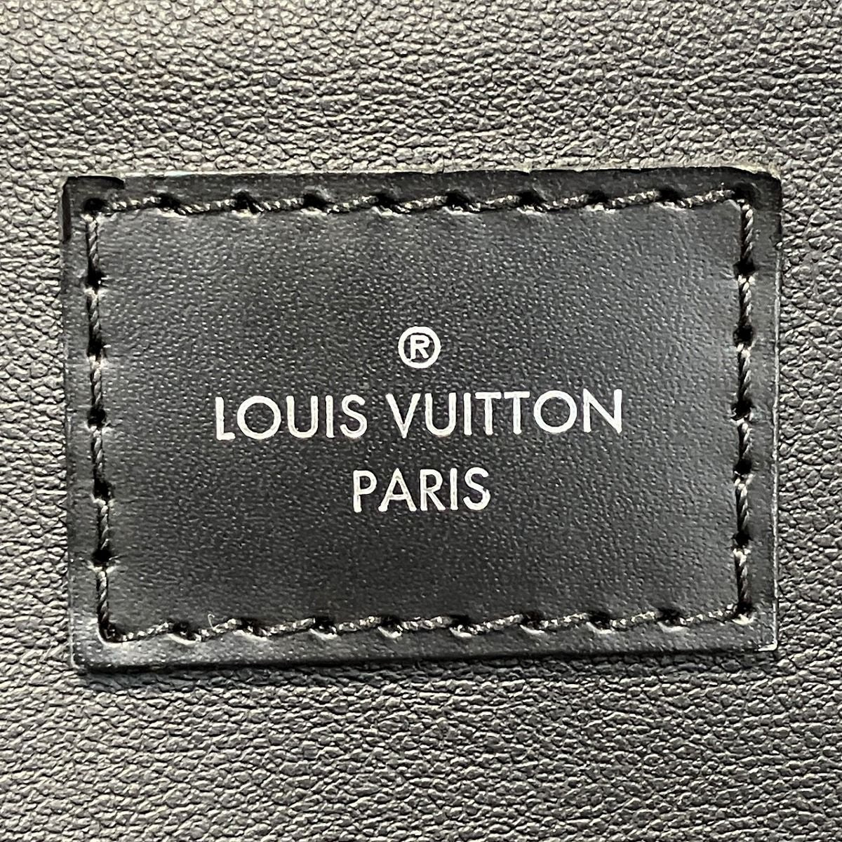 Louis Vuitton Toilette Pouch Damier Graphic Second Canvas — view 4
