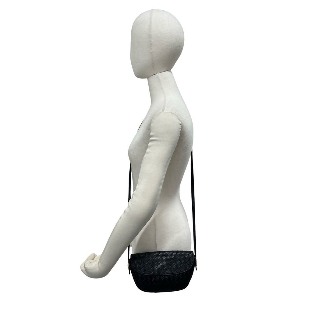 Bottega Veneta Intrecciato Leather Mini Shoulder Bag Pochette Crossbody Black — view 2