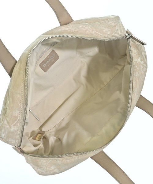 Chanel Boston Bag Travel Bags Beige — view 3