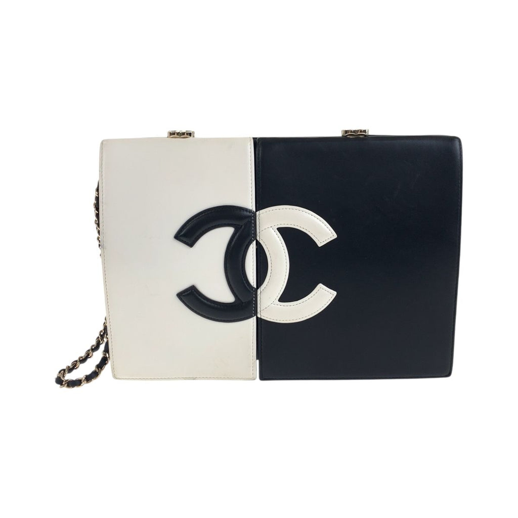 Chanel CC Logo White Black Gold Lambskin Chain Clutch