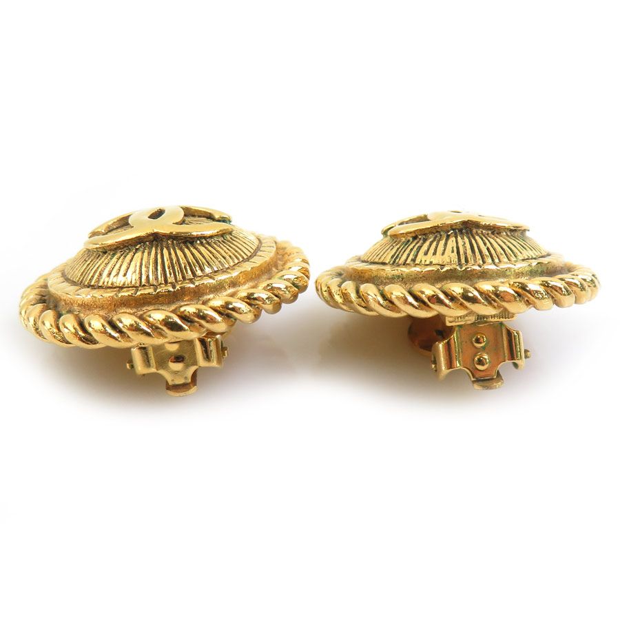 Chanel Earrings CC Logo — view 4