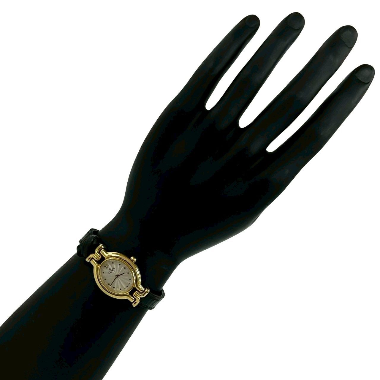 Fendi with Case Chameleon Change Leather Quartz Wristwatch Gold Watch — view 2